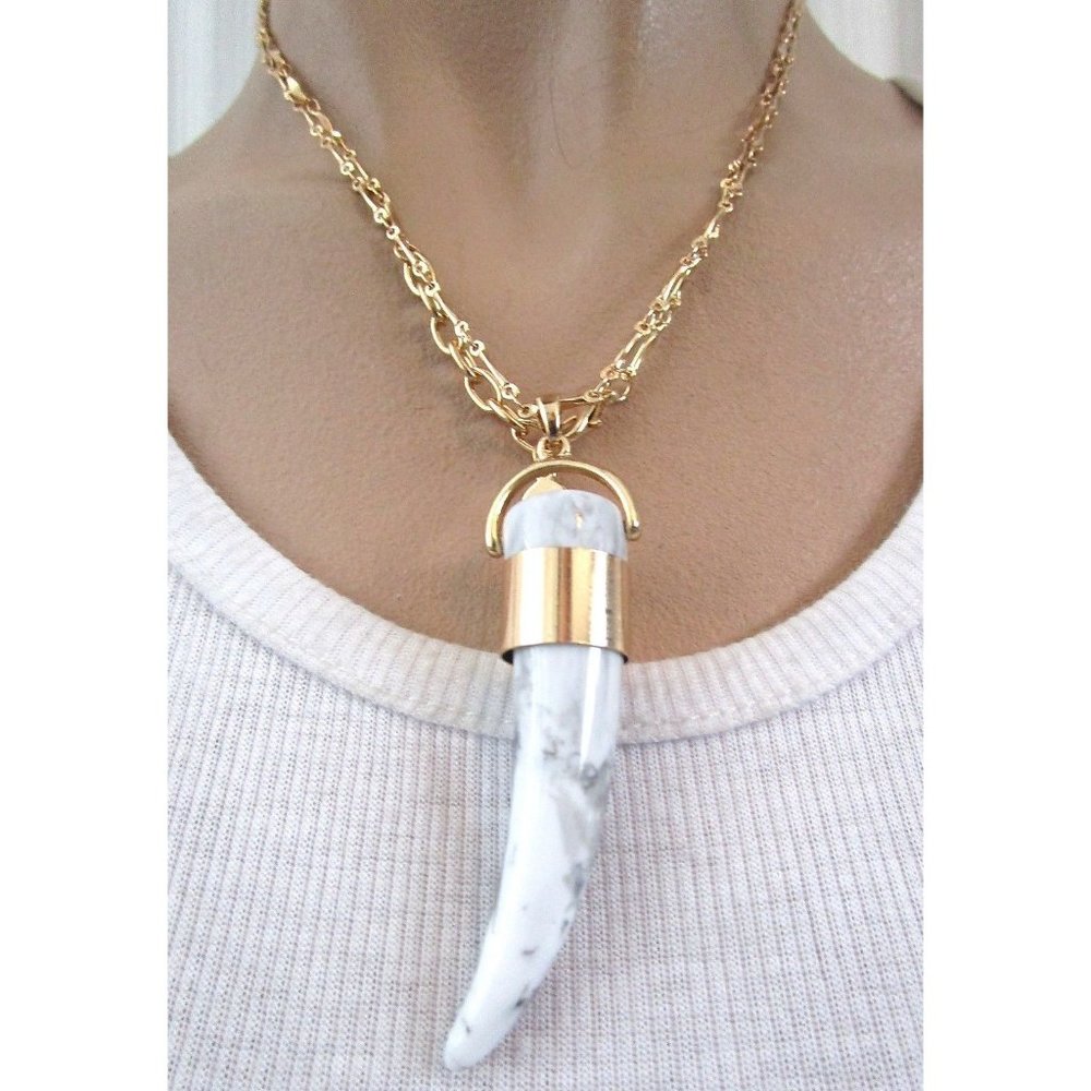 Stella & Dot Faux Horn Tusk White Pendant Golden Chain Necklace